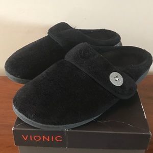 Vionic Sadie Slippers, Black, Size 10